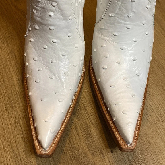 Rudel White Ostrich Skin Pointy Toe Western Ankle Boot size 6 - Picture 12 of 16